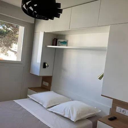 *horizon Bleu* Les Pieds Dans L'eau* * لا غراند موت